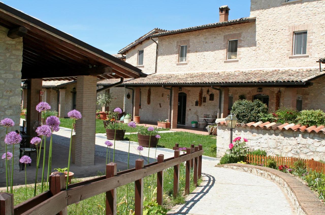 Agriturismo Casale Nel Parco Dei Monti Sibillini Norcia Bagian luar foto
