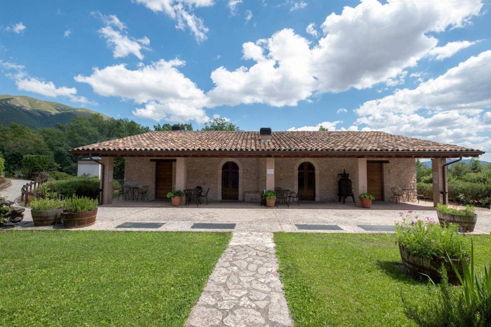 Agriturismo Casale Nel Parco Dei Monti Sibillini Norcia Bagian luar foto